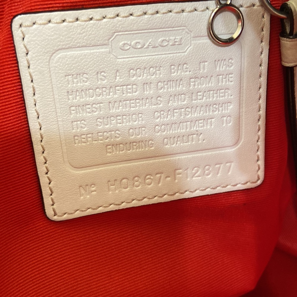 Authentic comes certified - Picture 7 of 10